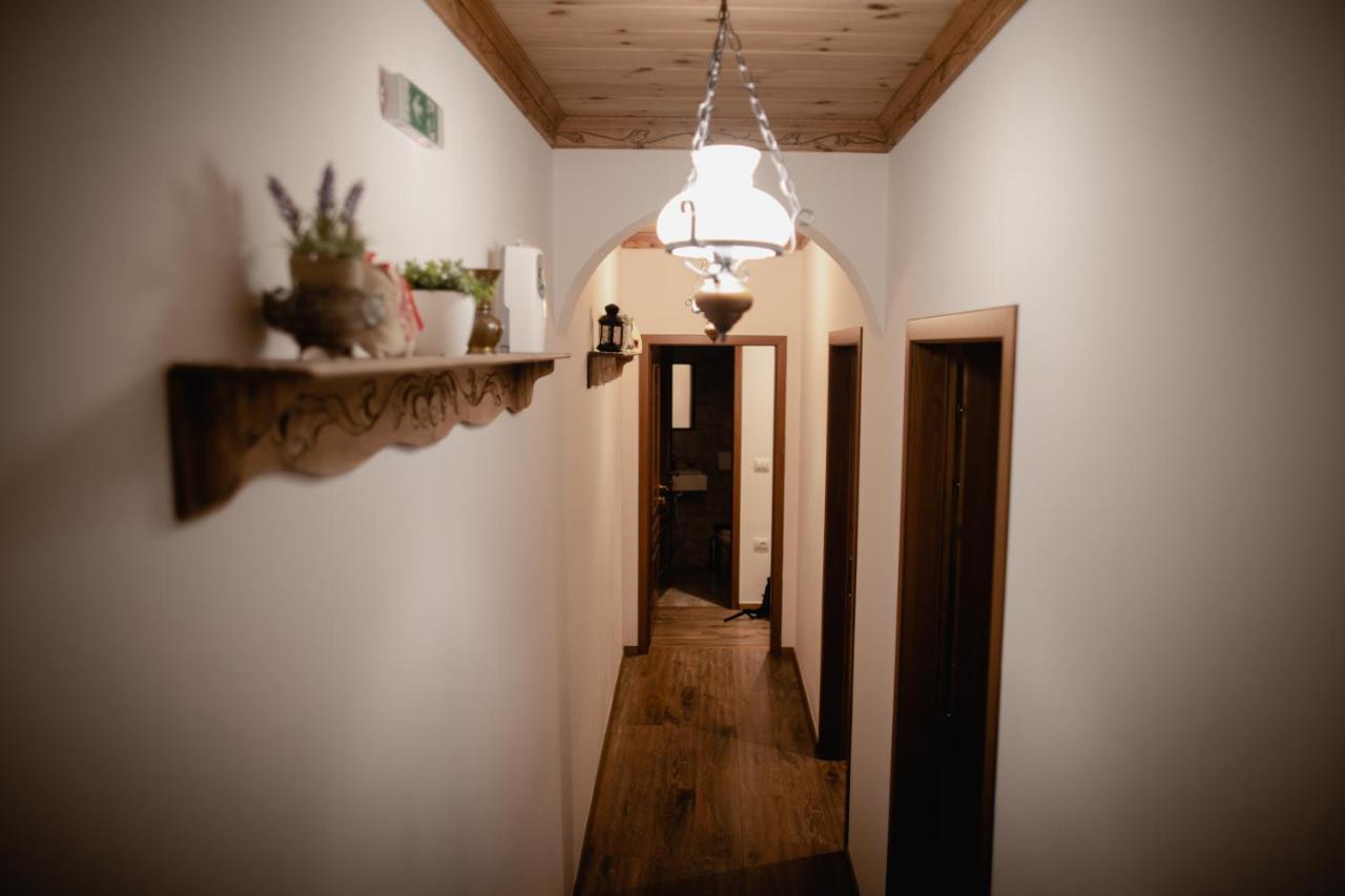 4 Rooms Since 1950 Gjirokastër Exteriör bild