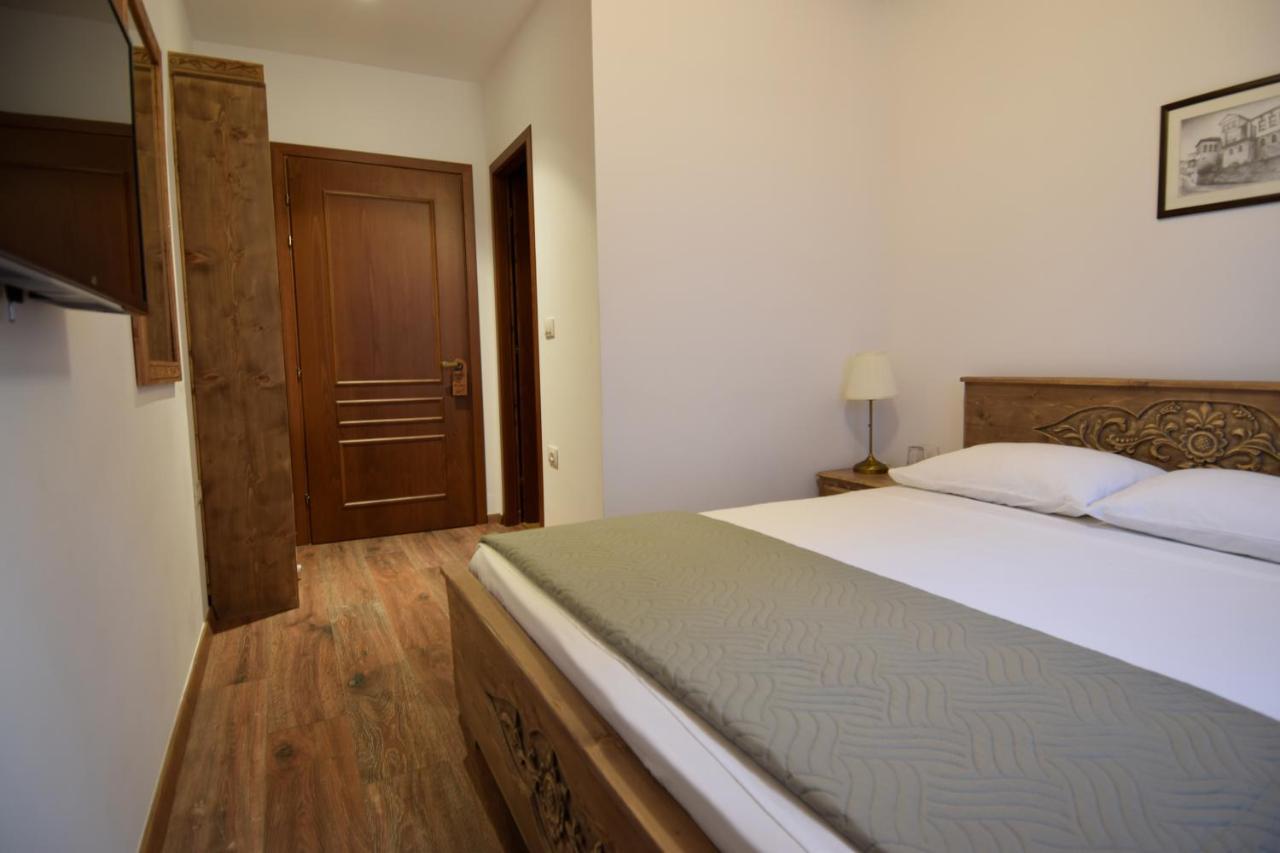 4 Rooms Since 1950 Gjirokastër Exteriör bild