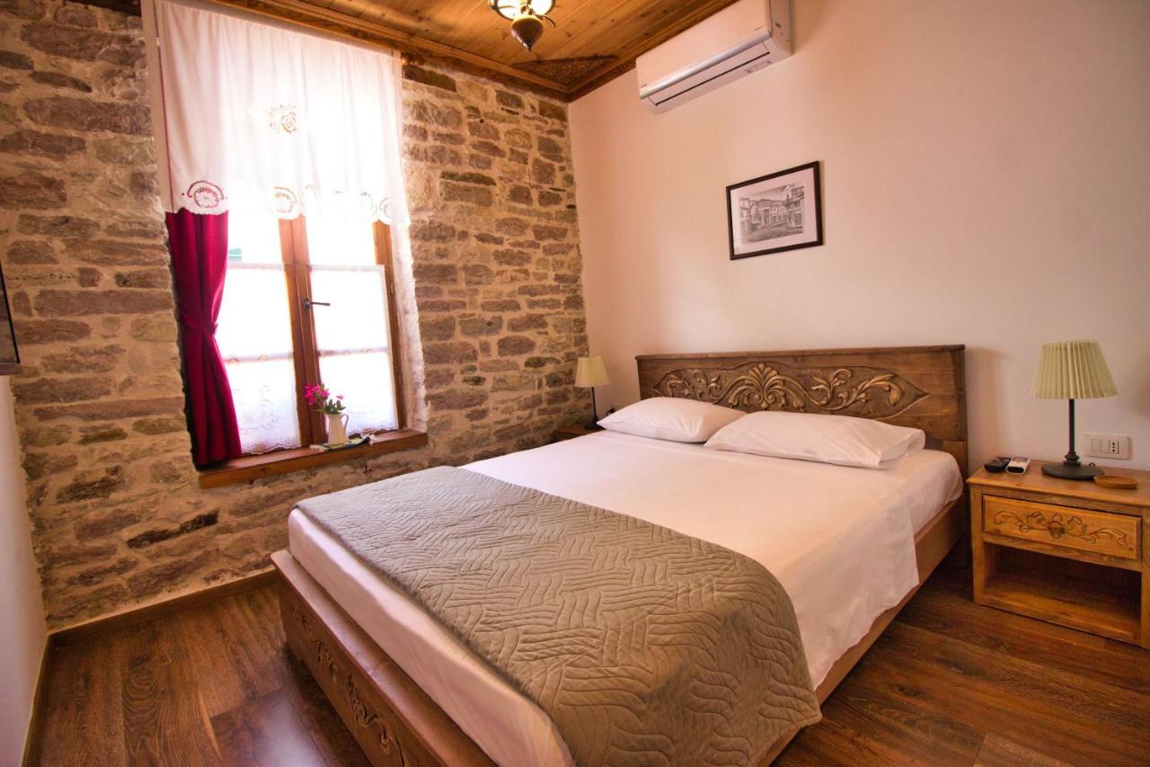 4 Rooms Since 1950 Gjirokastër Exteriör bild