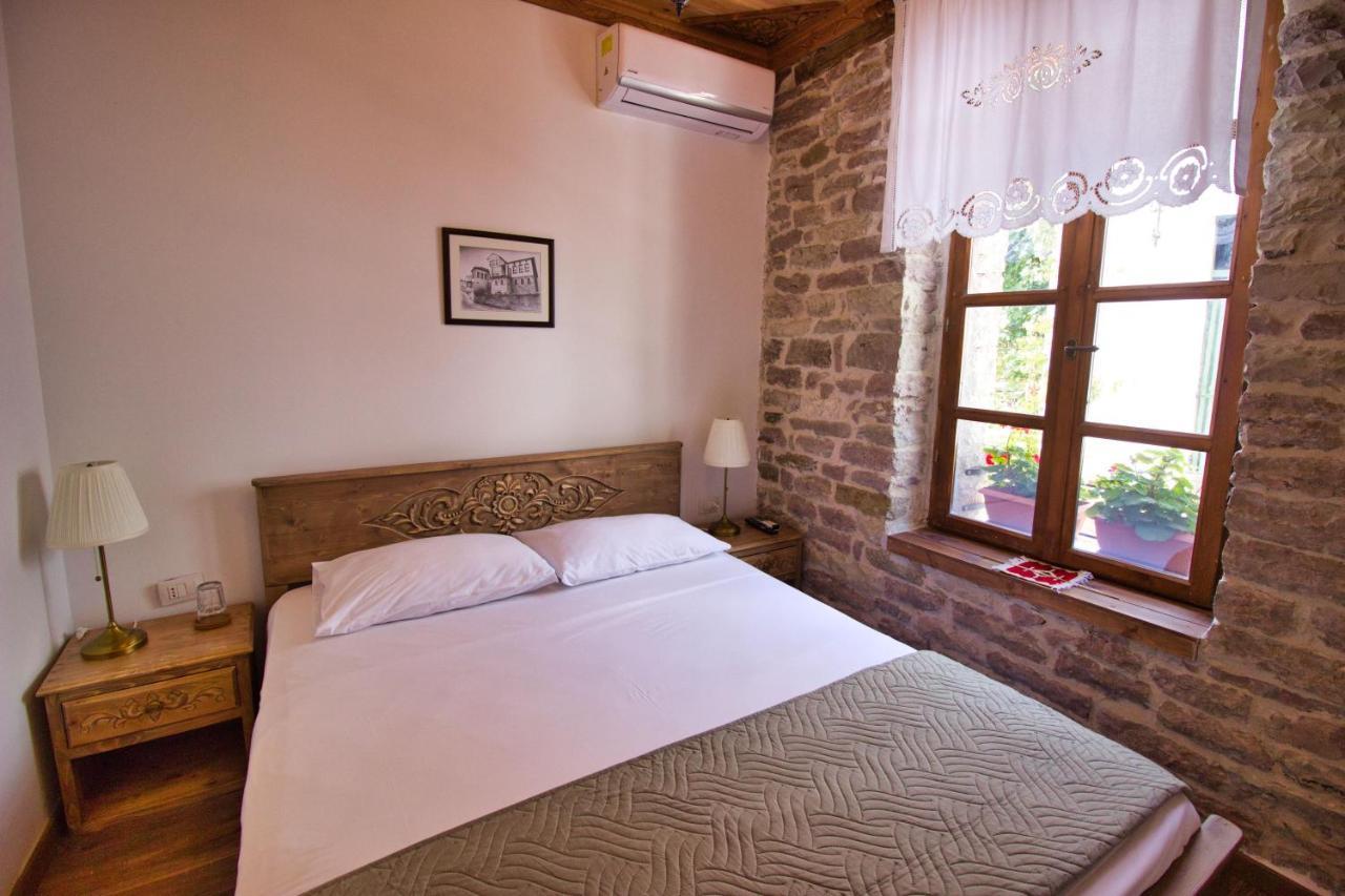 4 Rooms Since 1950 Gjirokastër Exteriör bild